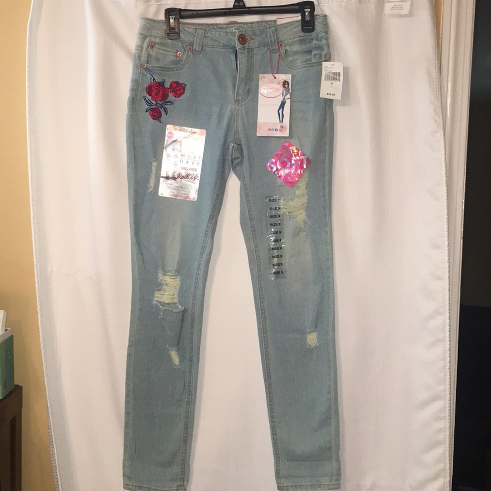 Almost Famouse Mid Rise Jeans